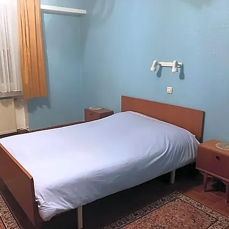Hotel Direndall *